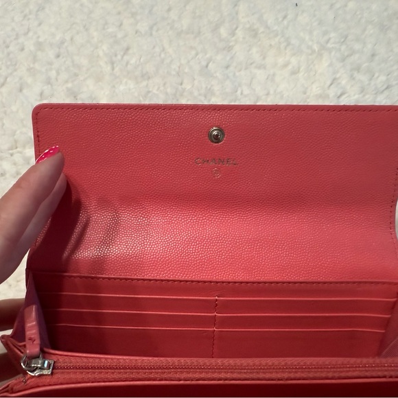 Chanel Pink Quilted Women's Wallet - Picture 3 of 8